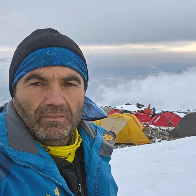 33 dağcı, Ağrı Dağı'na tırmanışa geçti