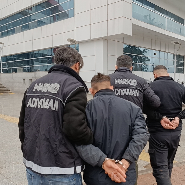 Adıyaman'da uyuşturucu operasyonunda 2 zanlı tutuklandı