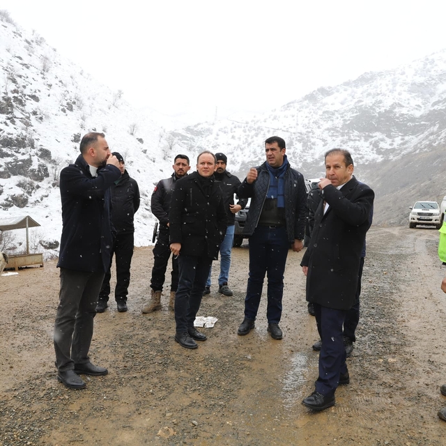 Şemdinli Kaymakamı Akpınar, hayvan barınağında incelemelerde bulundu