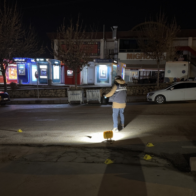 Elazığ'da iki grup arasında çıkan silahlı kavgada 2 kişi yaralandı