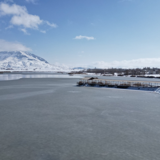 Kar yağışı, kuruma riski altındaki göle 'can suyu' oldu