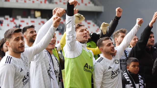 Altay evinde Batman'la rakip