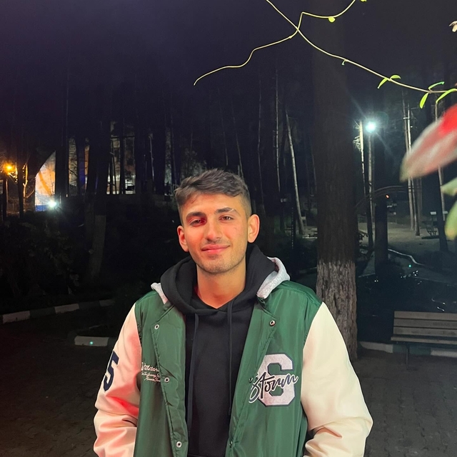 Tartıştığı oğlunu başına keserle vurarak öldürdü