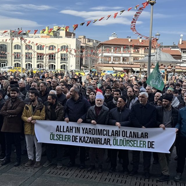 Konya'da Filistinlileri zorla yerinden etme planına karşı protesto düzenlen...