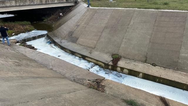 Tekirdağ'da Kavak Deresi'nin rengi değişti