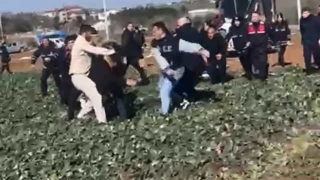 Tekirdağ'da 'kaçak yapı' yıkımında gerginlik; 5 gözaltı