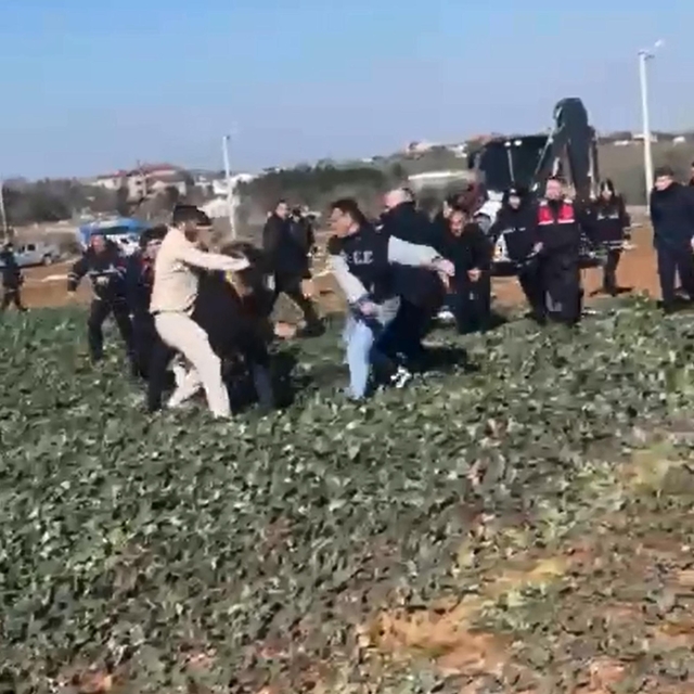 Tekirdağ'da 'kaçak yapı' yıkımında gerginlik; 5 gözaltı