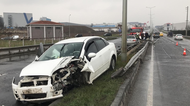 Tekirdağ'da 3 araç kazaya karıştı; 6 yaralı