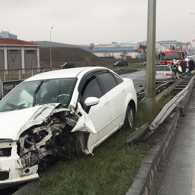 Tekirdağ'da 3 araç kazaya karıştı; 6 yaralı