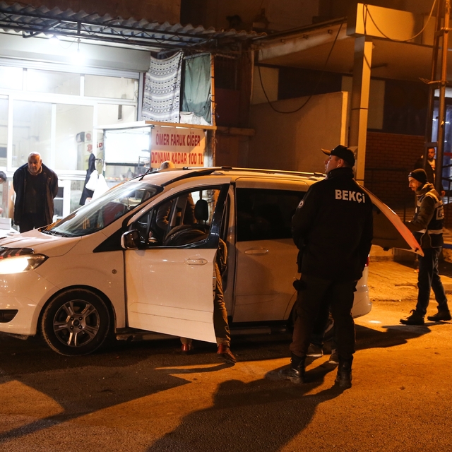 Adana'da helikopter destekli "huzur ve güven" uygulaması yapıldı