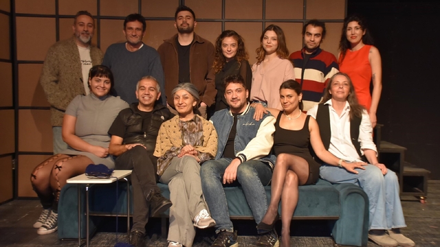 Alzheimer hastalığını tiyatro ile anlatacaklar