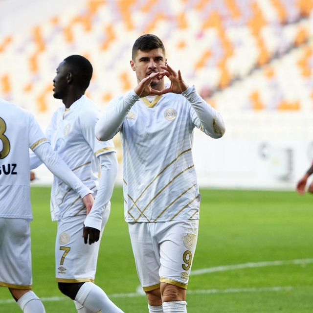 Manisa FK nefes aldı