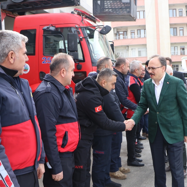 Siirt Belediyesi bünyesinde hizmet verecek itfaiye aracı tanıtıldı