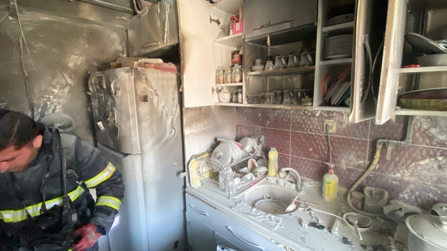 Erzincan'da bir evde çıkan yangın hasara neden oldu