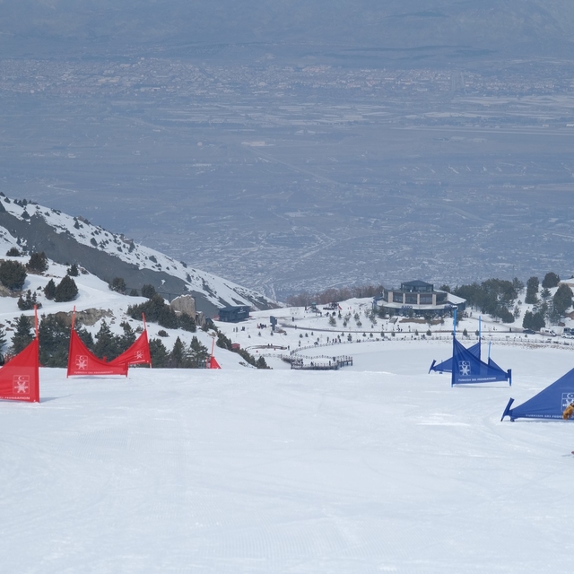 Erzincan'da "Snowboard 2. Etap Kutlu Dumlu Yarışları" sona erdi