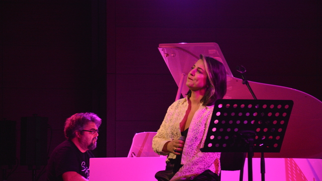 Dilek Türkan ve Tuluğ Tırpan Bursa'da konser verdi