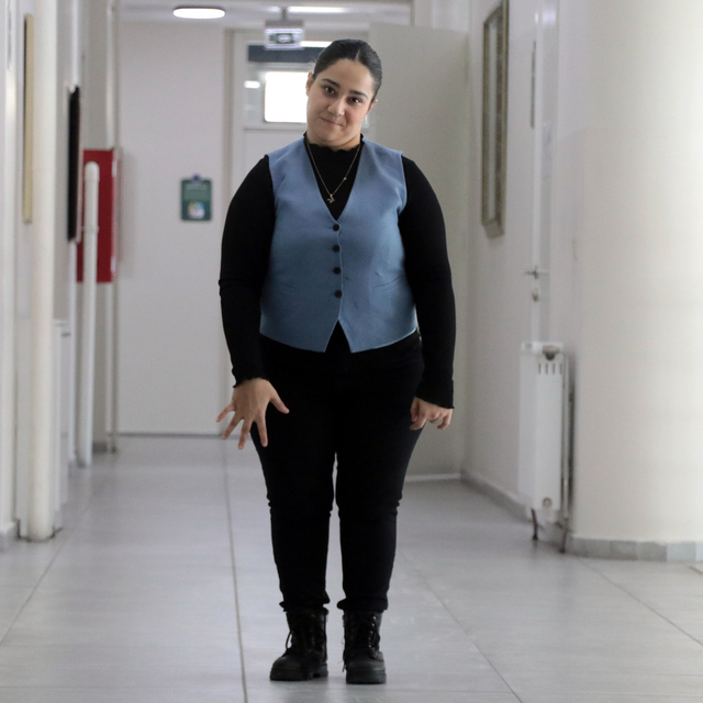 11 yıllık tedaviyle yürüyüp, konuşan Ayşe'nin hayali, dil öğrenip ülkeleri...