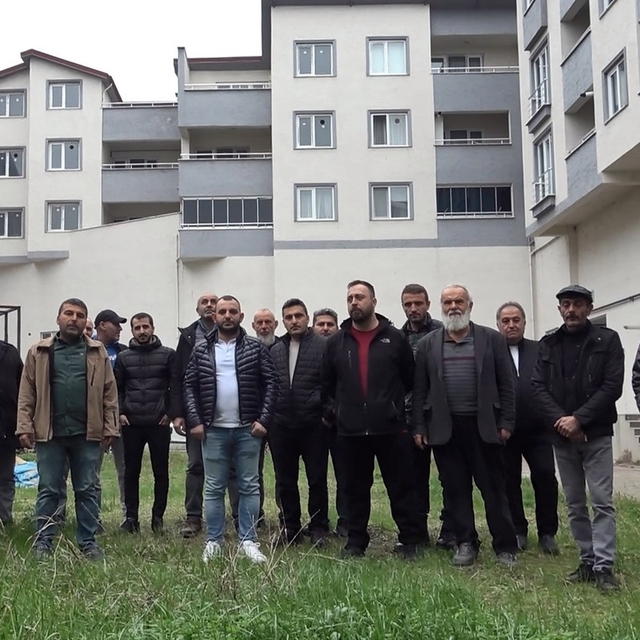 Tapu devri krizi 41 kişi ile müteahhidi de mağdur etti; yer sahipleri dükka...