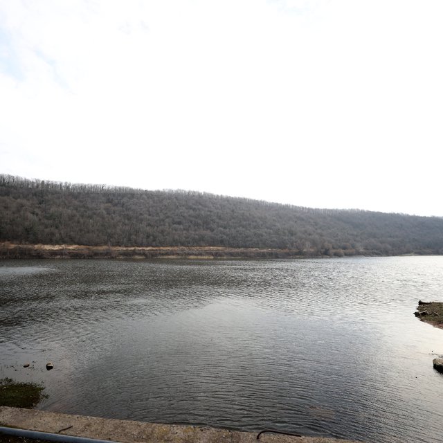 Geçen yıl kuruma noktasına gelen Kazandere Barajı kar yağışıyla dolmaya baş...