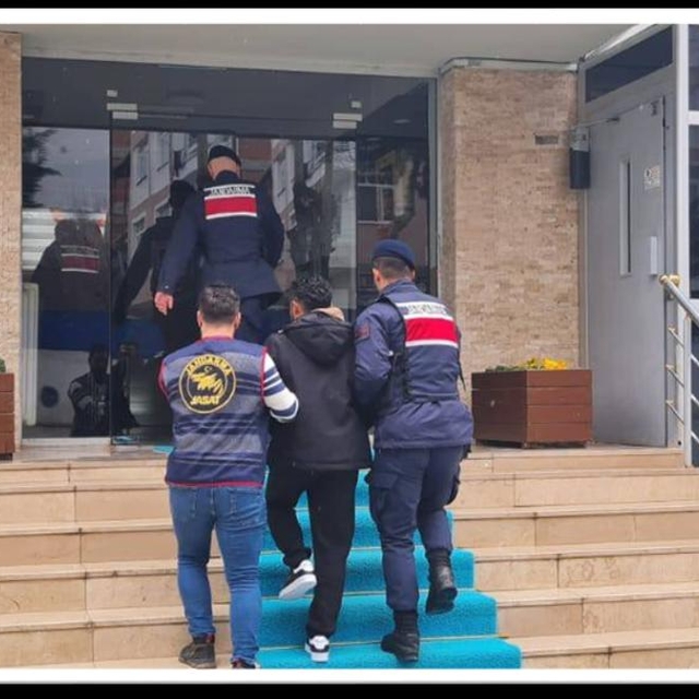 Tokat'ta hakkında kesinleşmiş hapis cezası olan 2 firari yakalandı