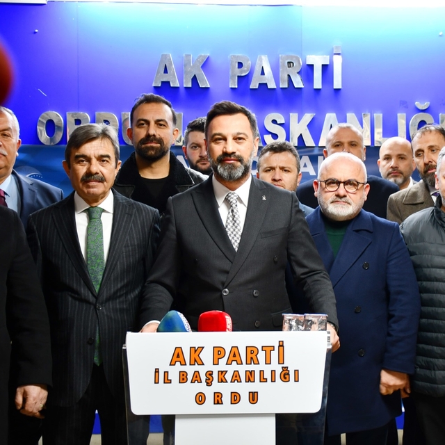 Karadeniz'de AK Parti teşkilatlarından vatandaşlara "8. Olağan Büyük Kongre...