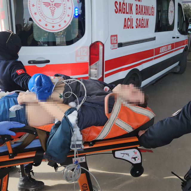 Üniversite öğrencisi, dekan yardımcısını vurup, intihara kalkıştı