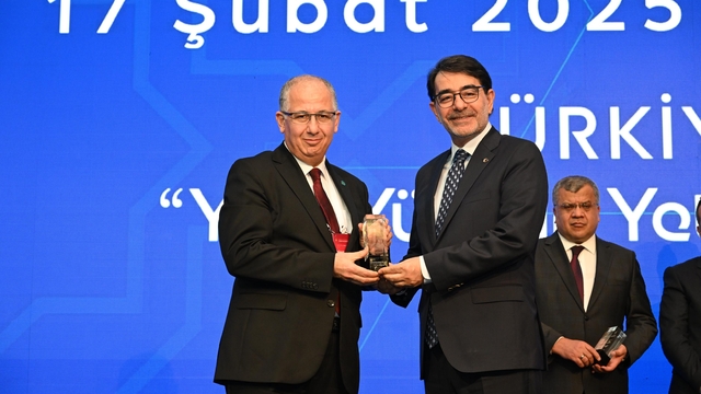 Marmara Kariyer Fuarı, "en etkin bölgesel kariyer fuarı" ödülüne layık görüldü