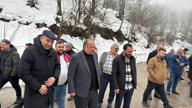 Salıpazarı ilçesinde mahalle sakinleri kayak etkinliği düzenledi