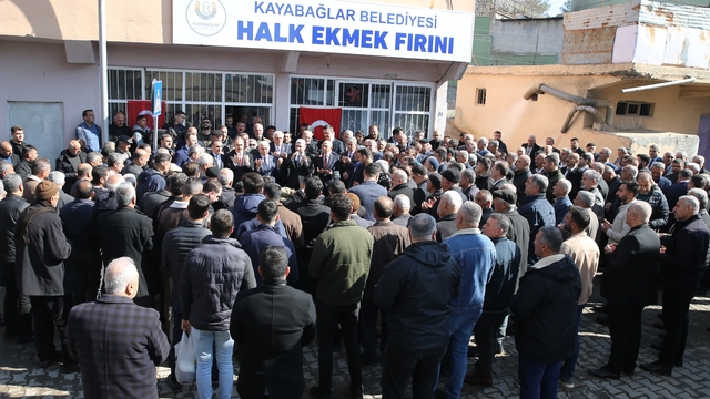 Siirt'in Kayabağlar Beldesine kazandırılan halk ekmek fırını ve taziyeevinin açılışı yapıldı
