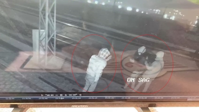 Elazığ'da, tren istasyonundan 400 bin liralık kablo hırsızlığı kamerada