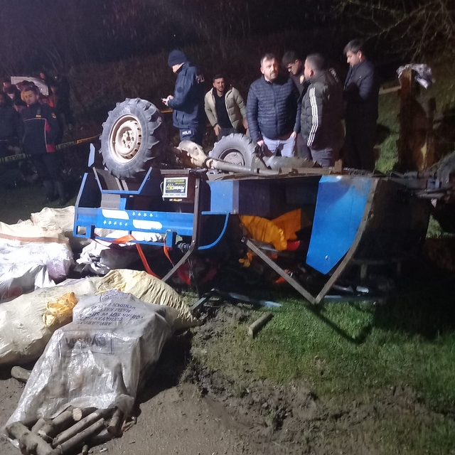 Düzce'de devrilen tarım aracının sürücüsü öldü