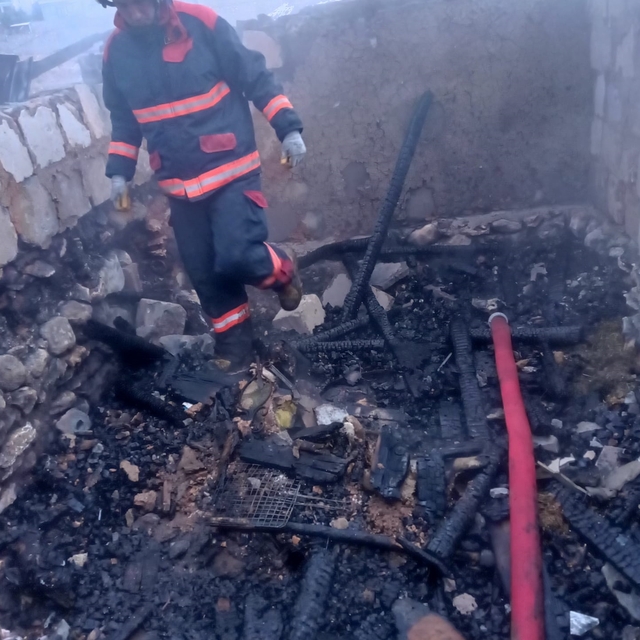 Malatya'da ahırda çıkan yangında 25 küçükbaş hayvan telef oldu