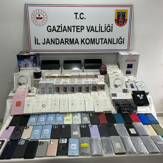 Gaziantep'te kaçakçılık operasyonunda 3 zanlı yakalandı