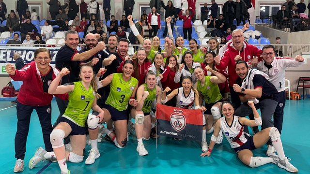 Altınordu ve İzmirspor'un filede final heyecanı