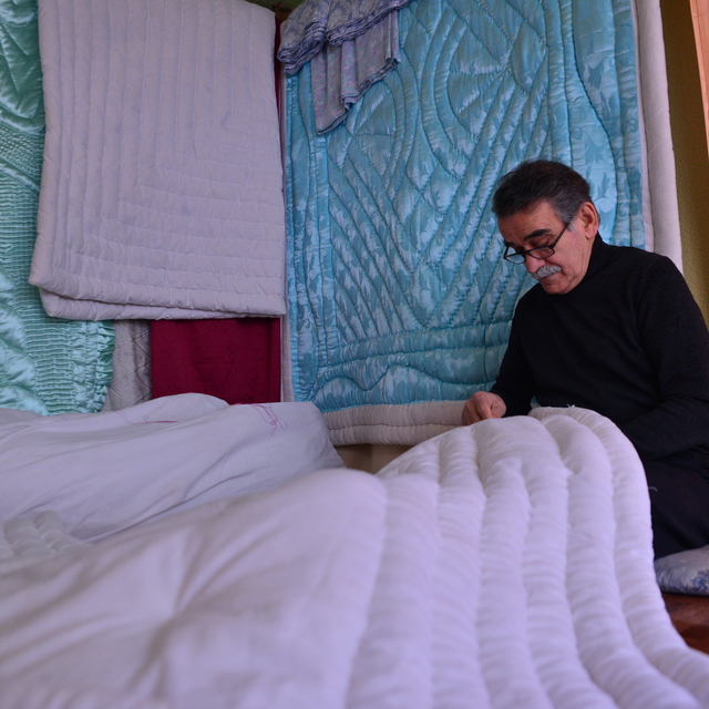 63 yıllık 'yorgancı', zamana direniyor