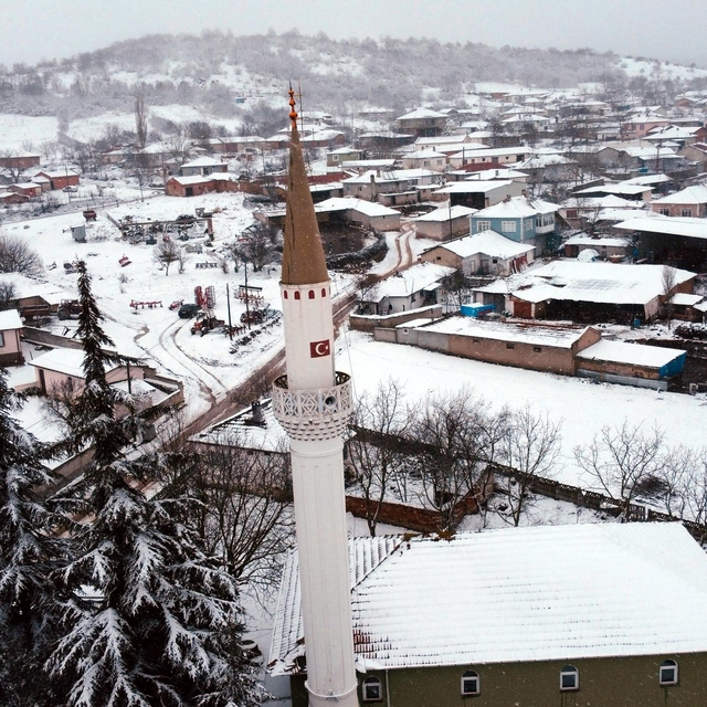 Edirne ve Kırklareli'nin yüksek kesimlerinde kar yağışı (2)