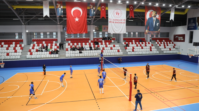 Çubuk'ta Karagöl Voleybol Turnuvası başladı