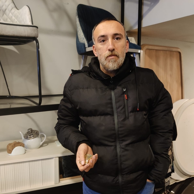 Bursa'da bir kişi yolda bulduğu altın dolu keseyi polise teslim etti