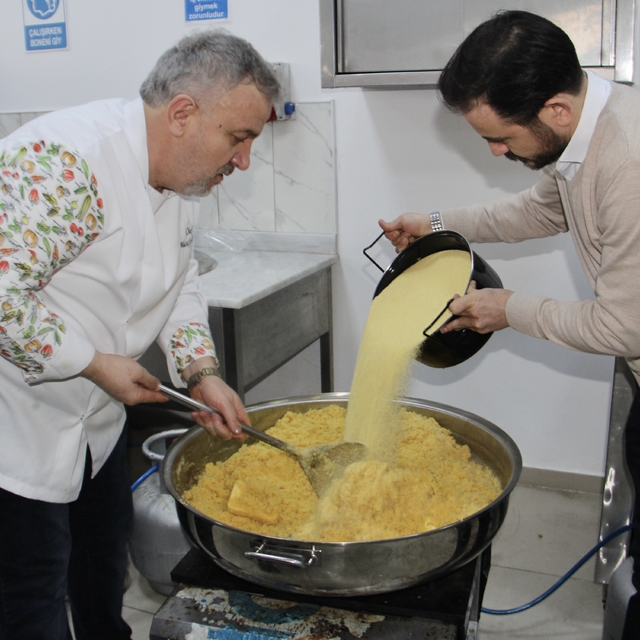 Sinop'ta geleceğin şefleri Konya'nın yöresel lezzetlerini hazırladı