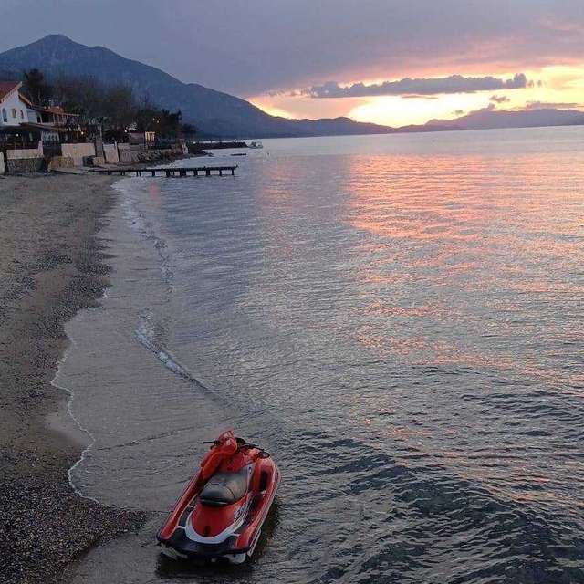 Jet ski ile Yunanistan'dan Kuşadası'na gelen düzensiz göçmen yakalandı