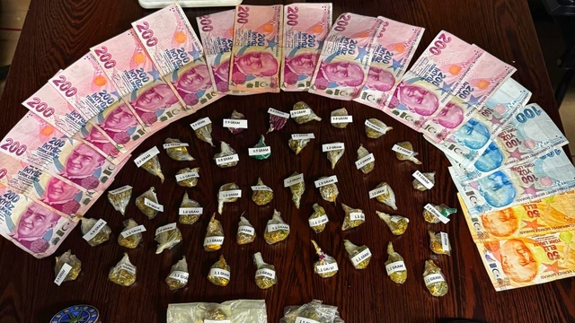 Bursa'da uyuşturucu ticareti yapan 2 zanlı tutuklandı