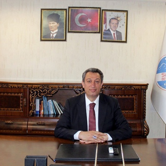 Sivrice Belediye Başkanı YRP'li Irmak, AK Parti'ye katıldı