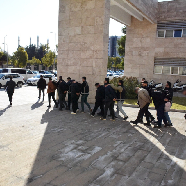 Antalya'da tefecilik operasyonunda yakalanan 7 zanlı tutuklandı