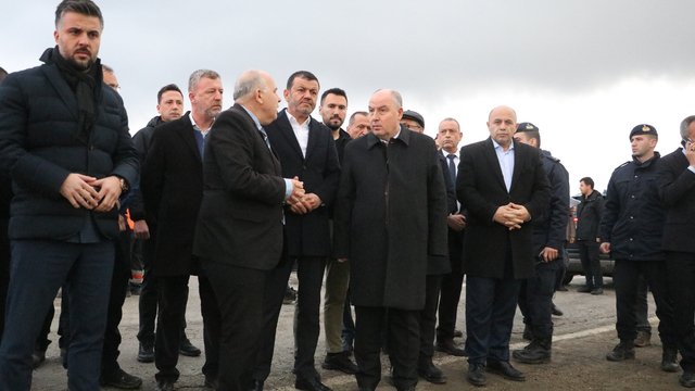 Denizli'de halter turnuvasına giden öğrencileri taşıyan midibüs devrildi; 2 ölü, 26 yaralı (3)