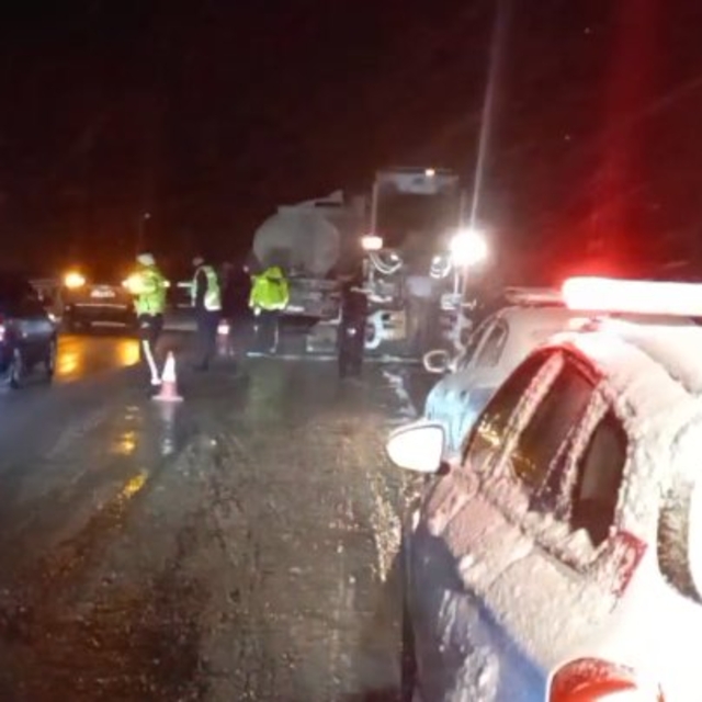 Çorum'da yoğun kar yağışı etkili oluyor