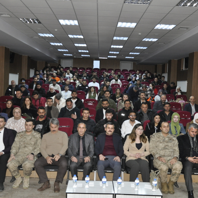 Çukurca'da kurumlararası bilgi yarışması düzenledi