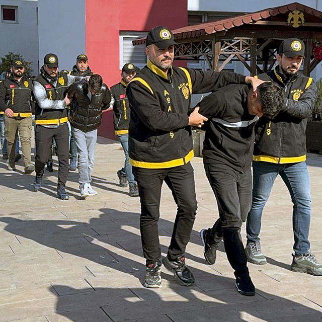 35 milyon lira haraç istedikleri 3 iş yerini kurşunlayan 'Duygusuzlar Çetes...