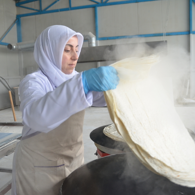 Konyalı kadınların kurduğu kooperatifin ürünleri zincir marketlerin rafları...