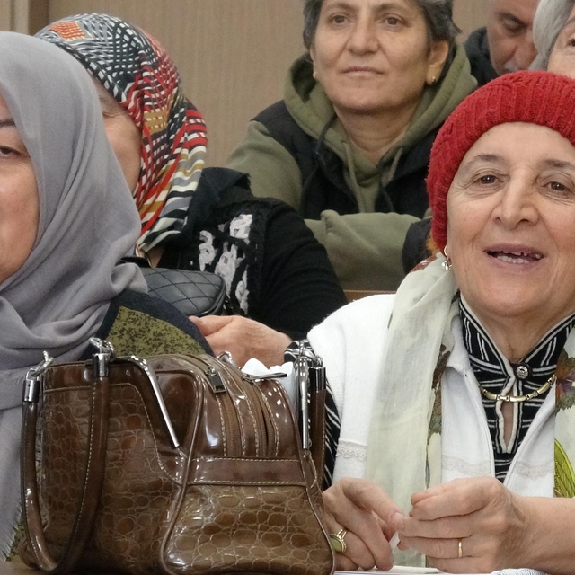 60 yaş üstü 65 kişi, 'Tazelenme Üniversitesi'nde eğitime başladı