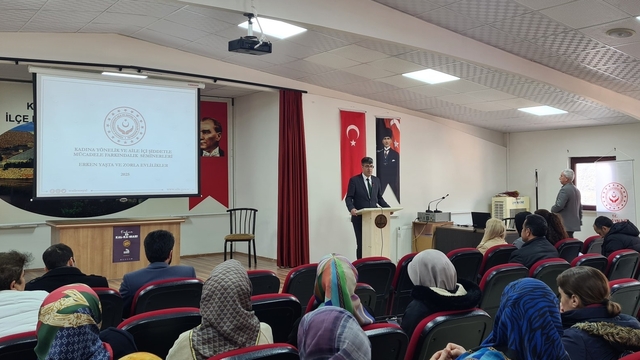 Keban'da "Kadına Yönelik Şiddet ile Erken Yaşta ve Zorla Evliliklerle Mücadele" konulu seminer